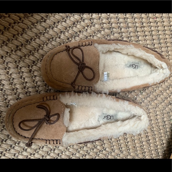 ugg brett wool lined slipper